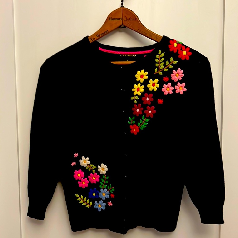 Lucky Brand cropped cardigan, black with embroidered flowers, size medium